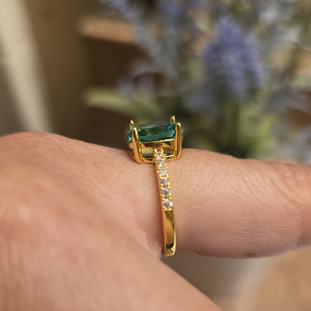Sea Blue Cubic Zirconia Ring - Picture 4 of 7